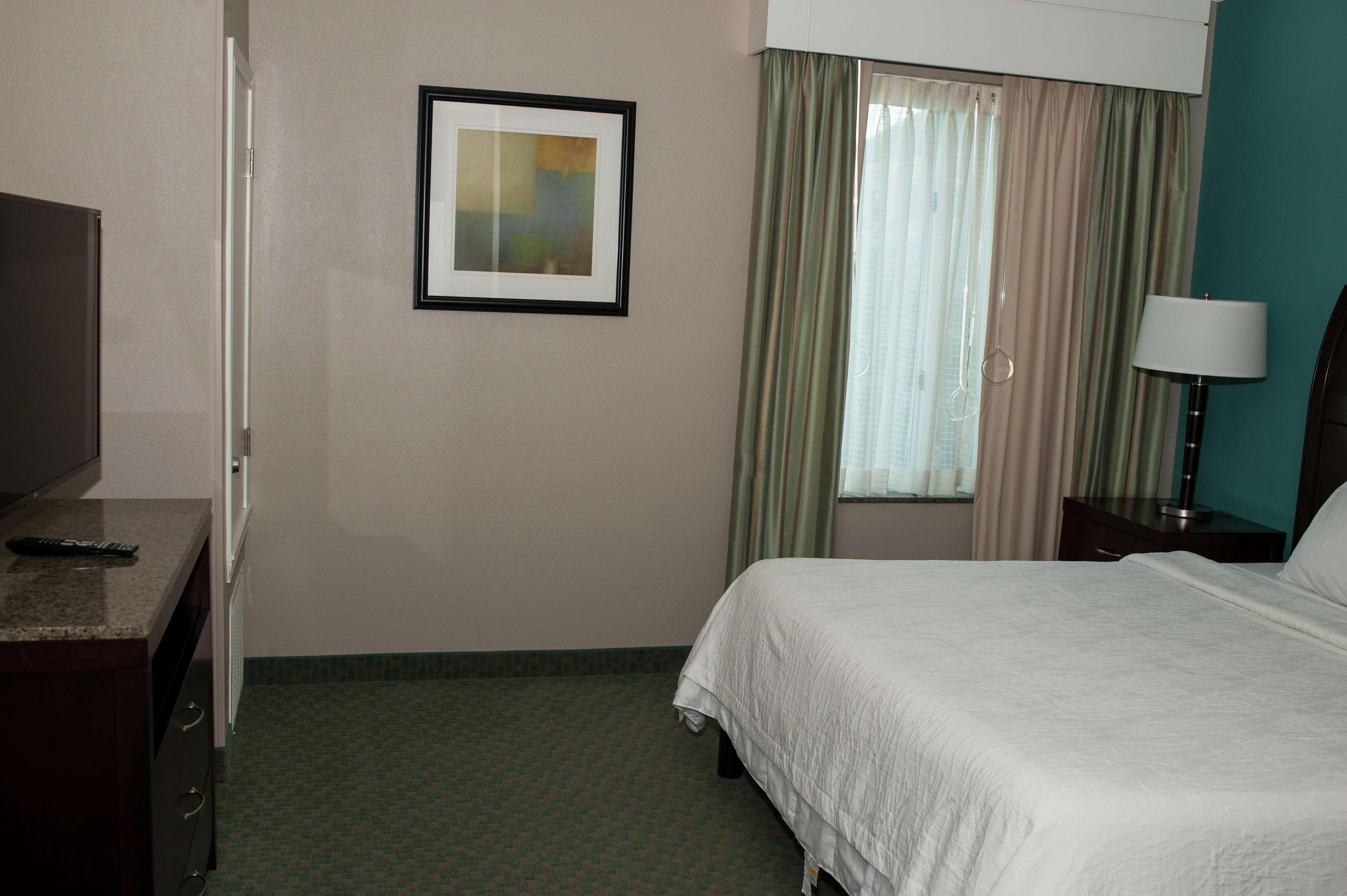 Hilton Garden Inn Tyler Bagian luar foto
