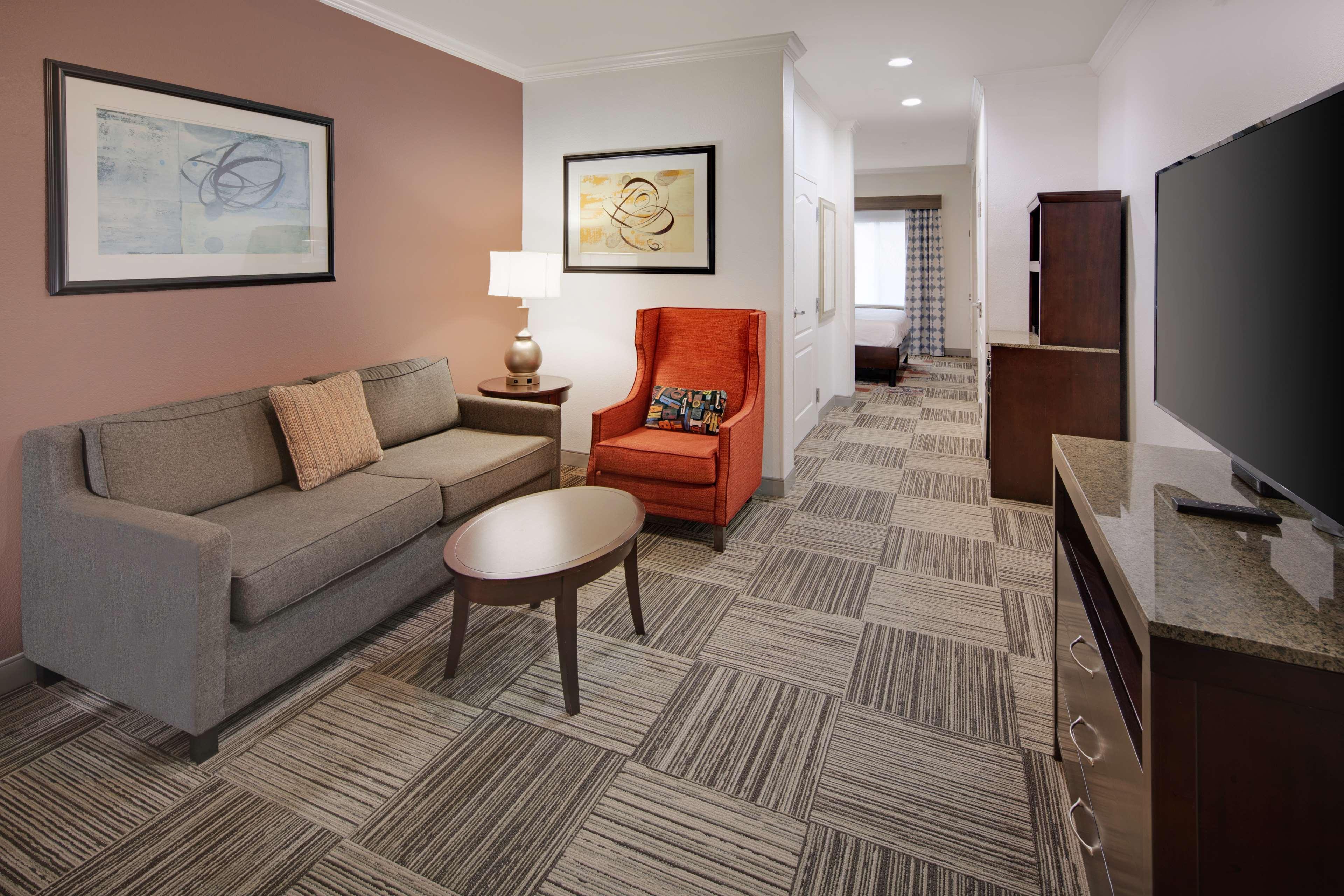 Hilton Garden Inn Tyler Bagian luar foto