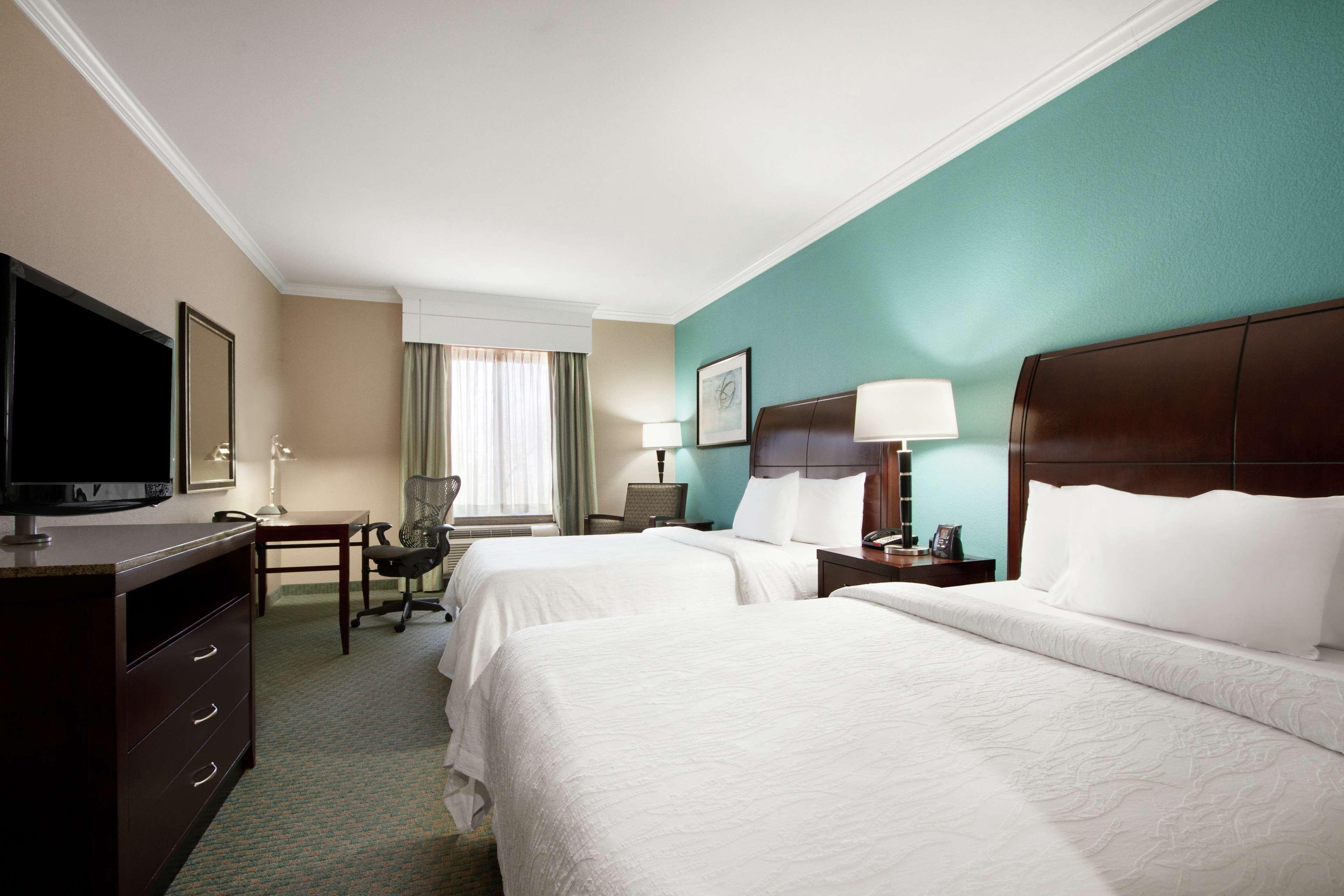 Hilton Garden Inn Tyler Bagian luar foto