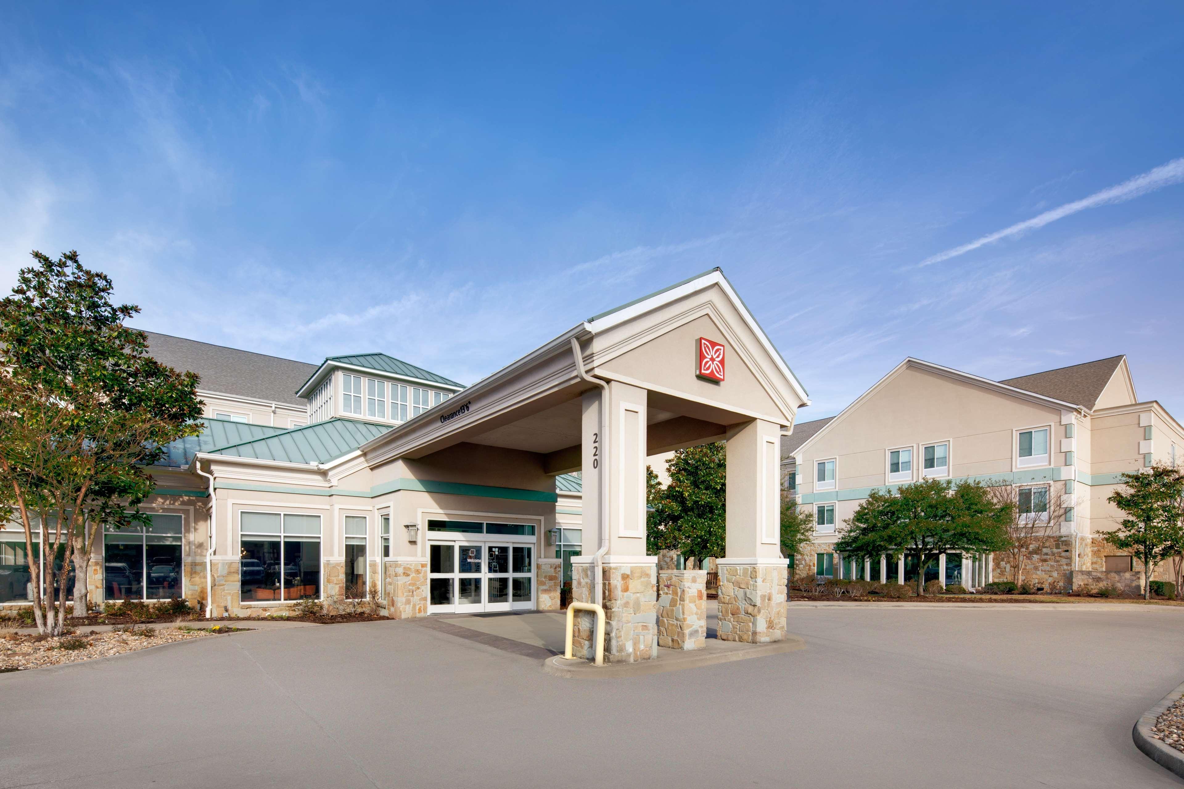 Hilton Garden Inn Tyler Bagian luar foto