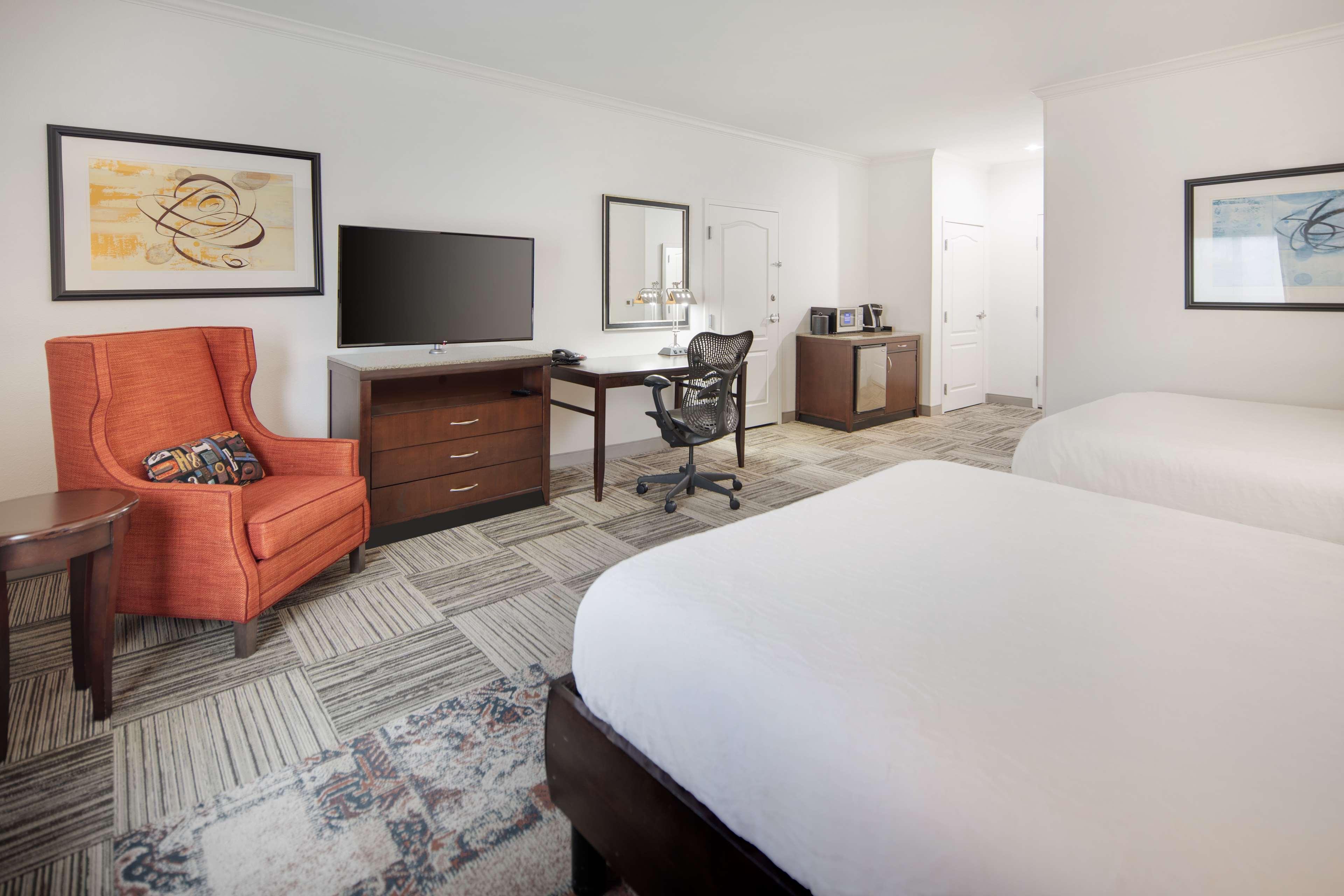 Hilton Garden Inn Tyler Bagian luar foto