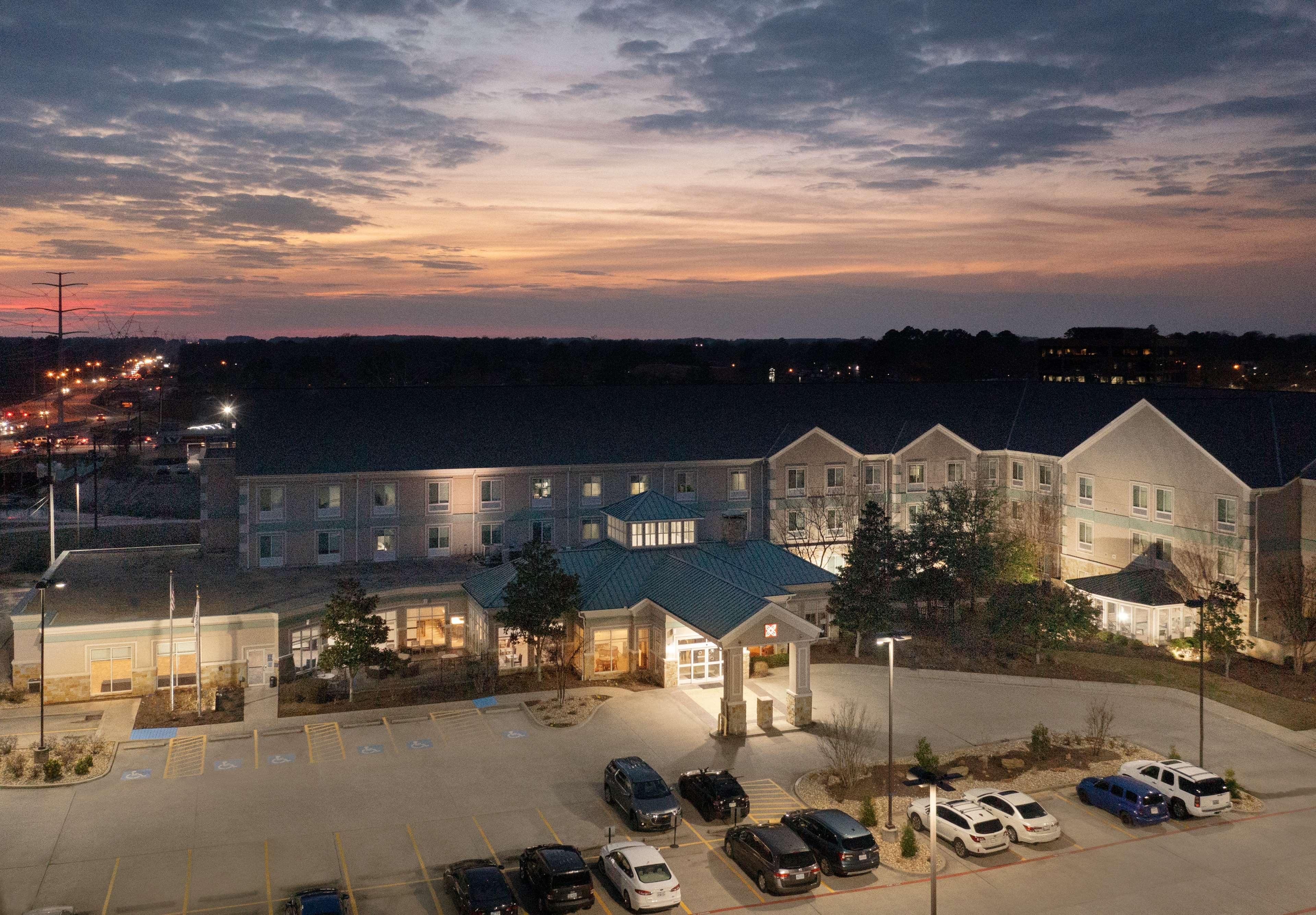 Hilton Garden Inn Tyler Bagian luar foto