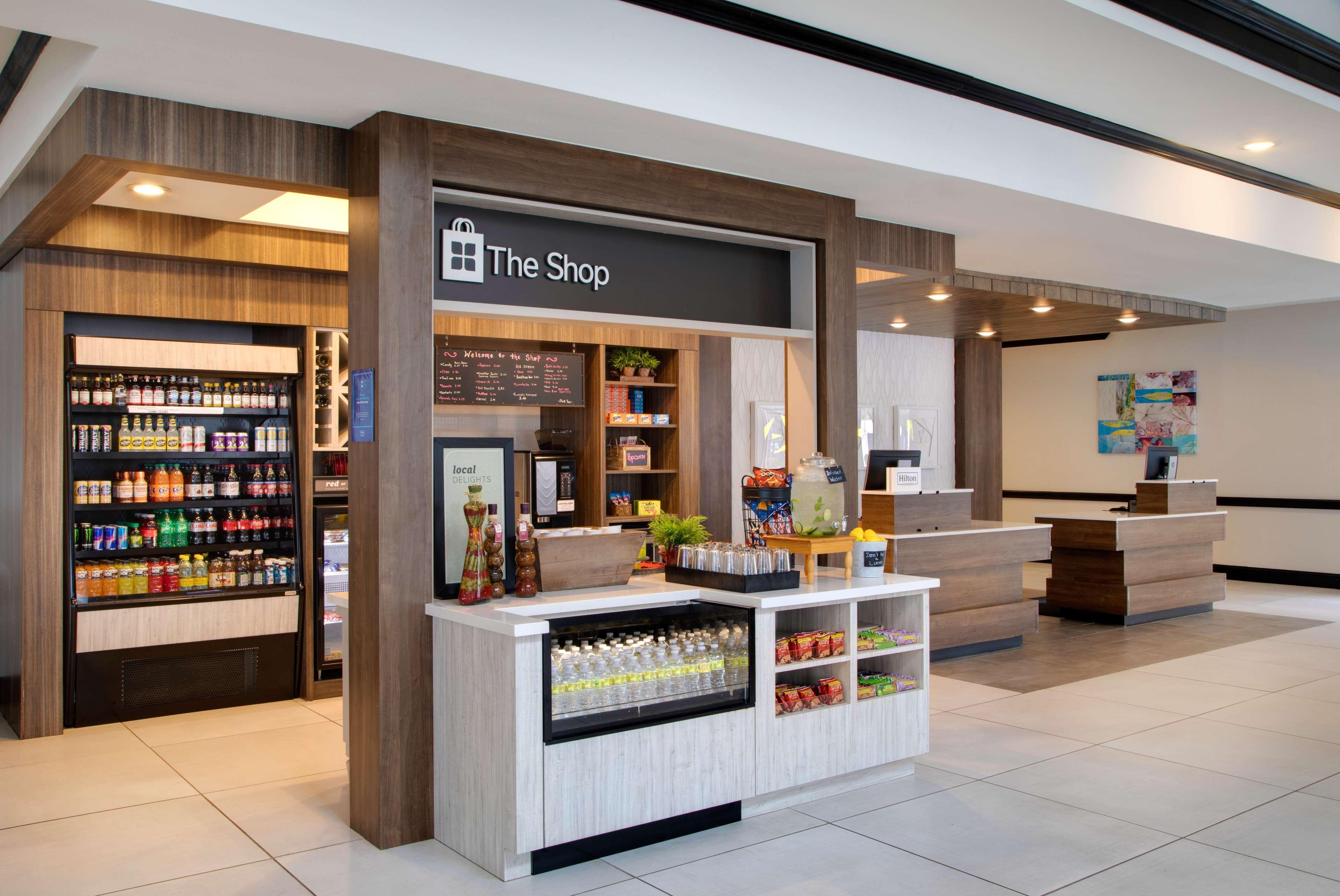 Hilton Garden Inn Tyler Bagian luar foto