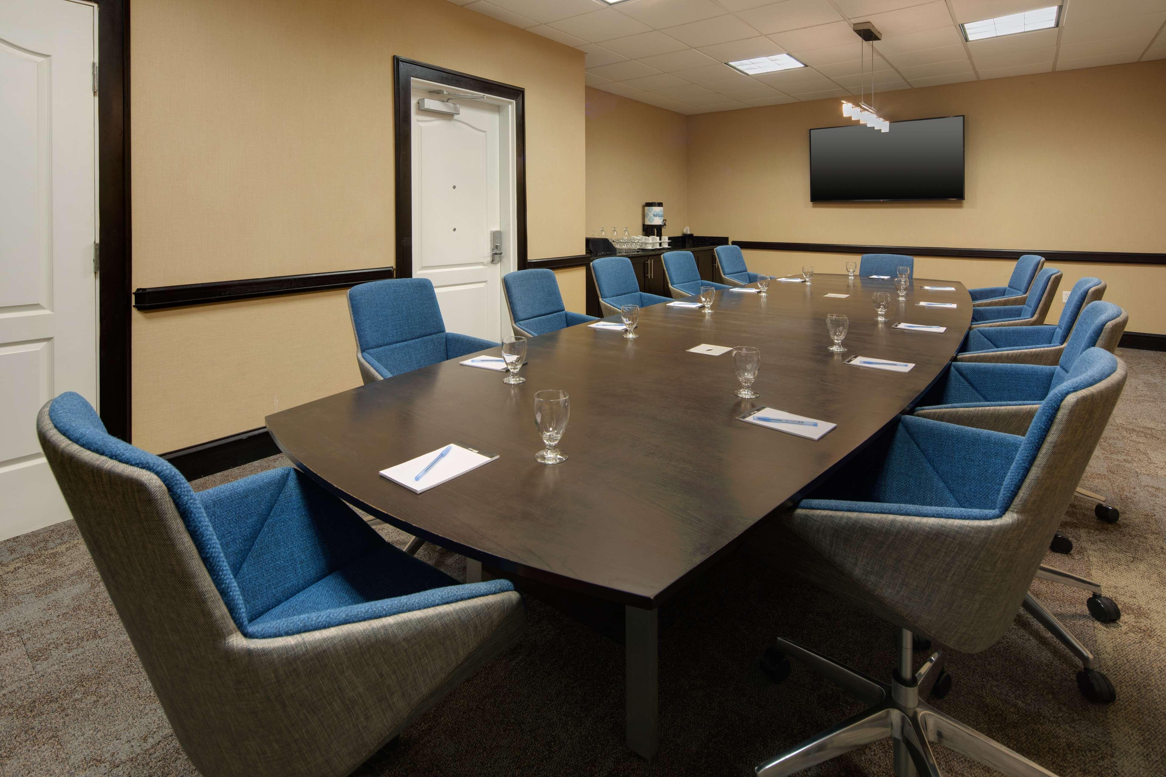 Hilton Garden Inn Tyler Bagian luar foto