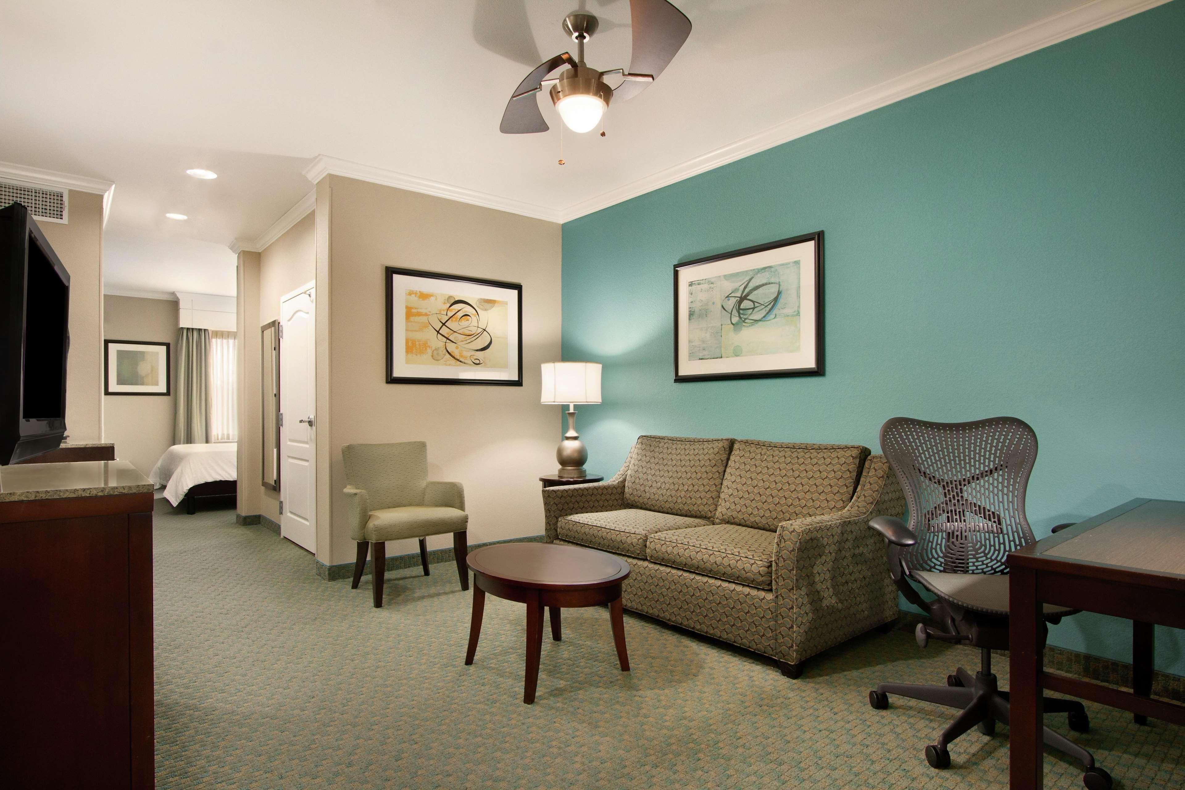 Hilton Garden Inn Tyler Bagian luar foto